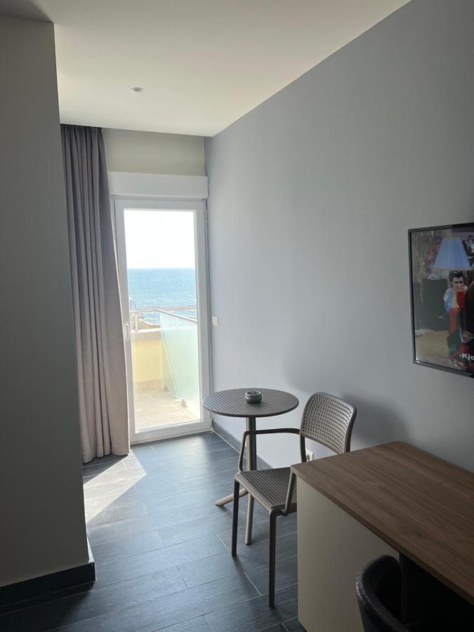 Split Rooftop Suites Δυρράχιο Εξωτερικό φωτογραφία